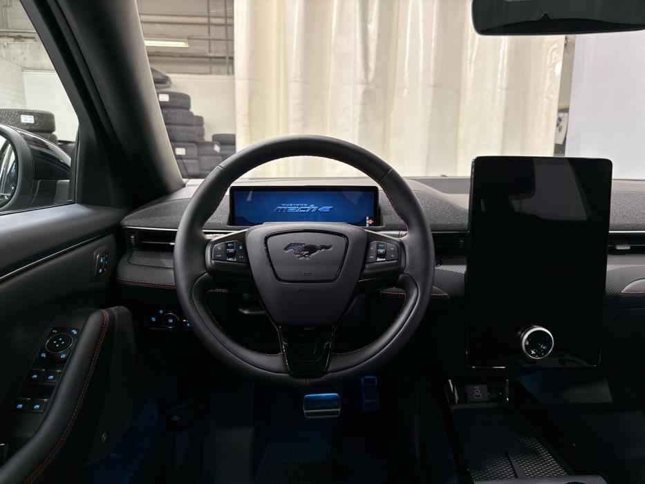 FORD Mustang Mach-E 2025