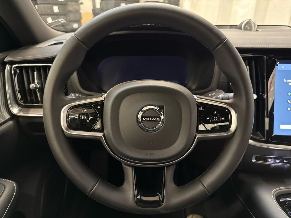VOLVO S60 2024