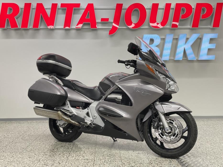 HONDA ST 2002