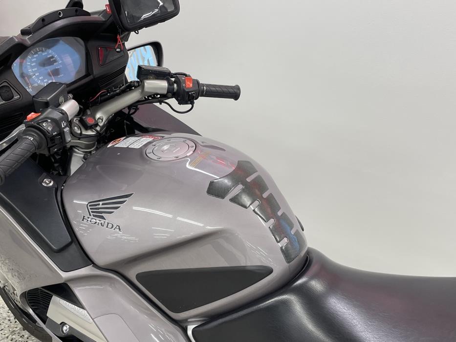 HONDA ST 2002