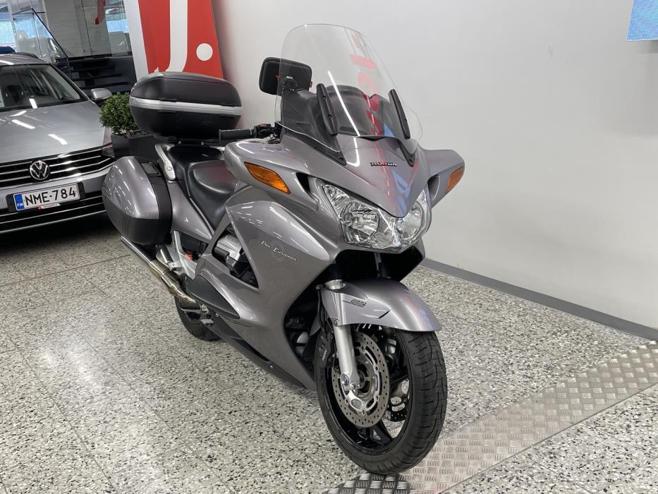 HONDA ST 2002