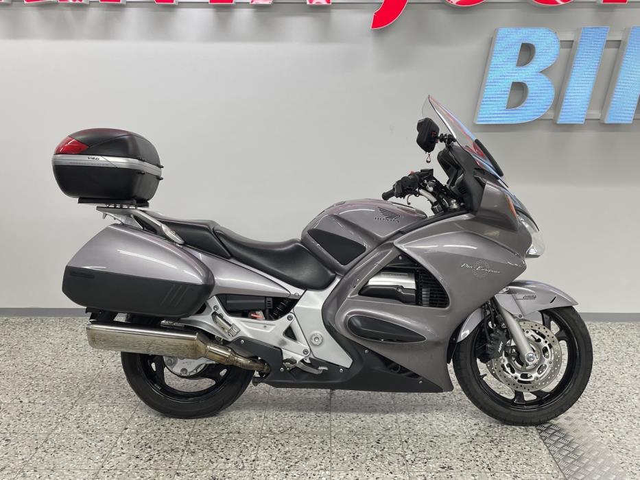 HONDA ST 2002