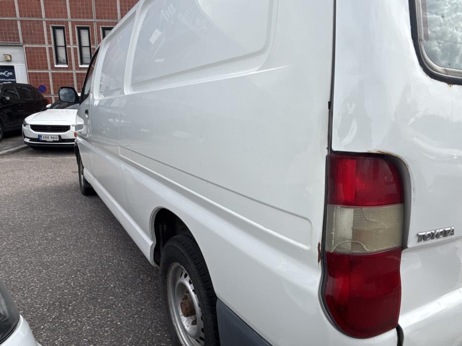 TOYOTA Hiace 2006