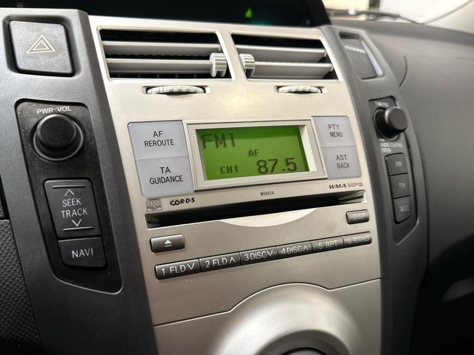 TOYOTA Yaris 2007