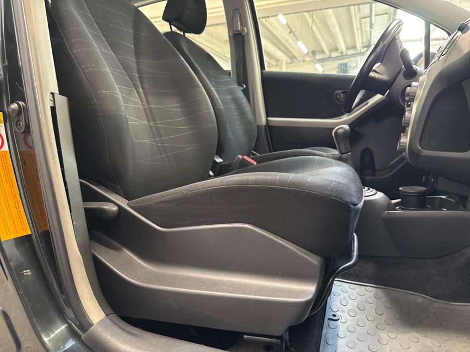 TOYOTA Yaris 2007