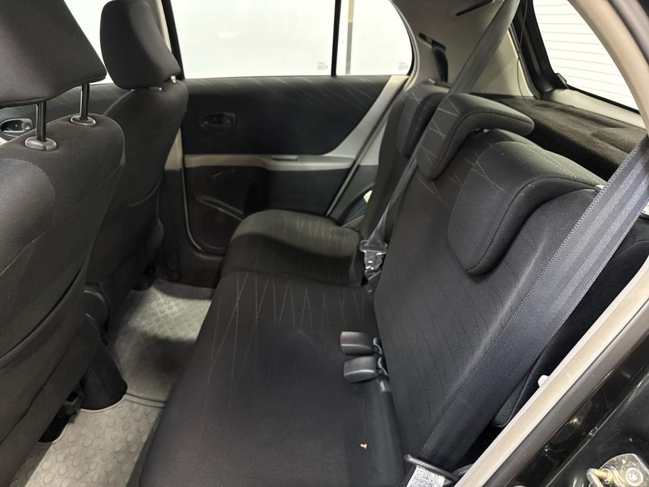 TOYOTA Yaris 2007
