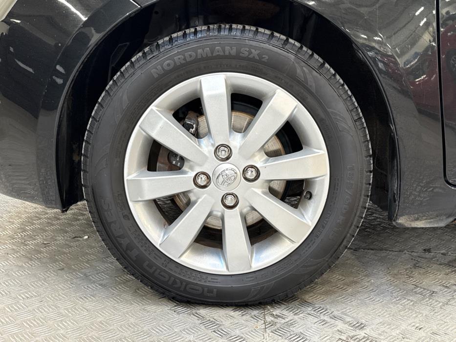 TOYOTA Yaris 2007