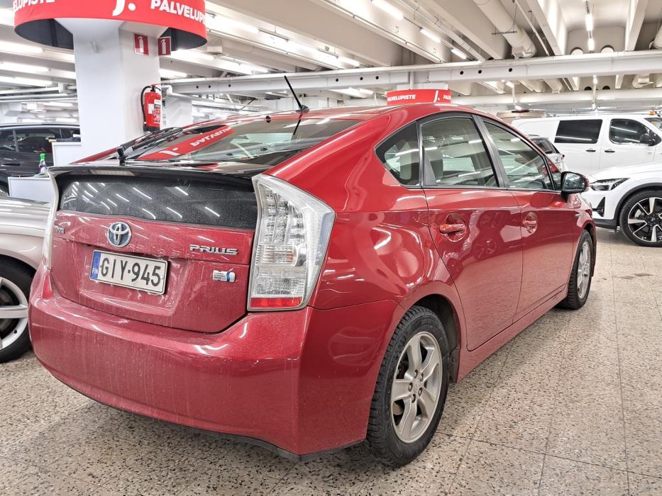 TOYOTA Prius 2011