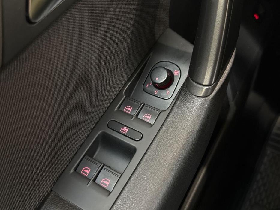 VOLKSWAGEN Passat 2011