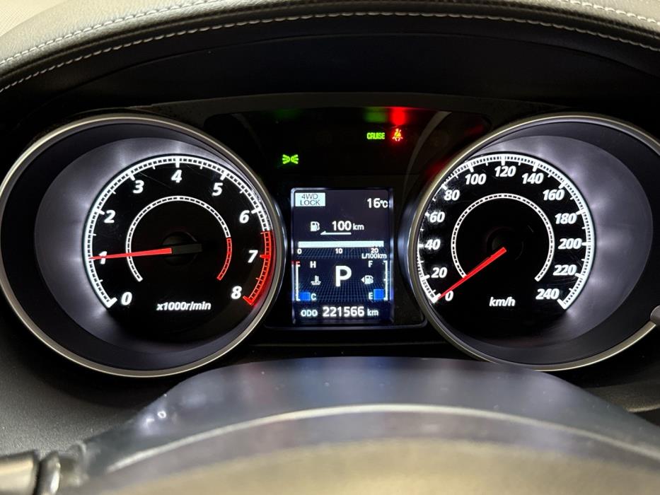 MITSUBISHI Outlander 2011