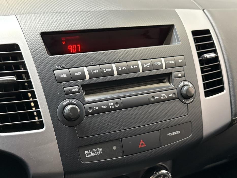 MITSUBISHI Outlander 2011