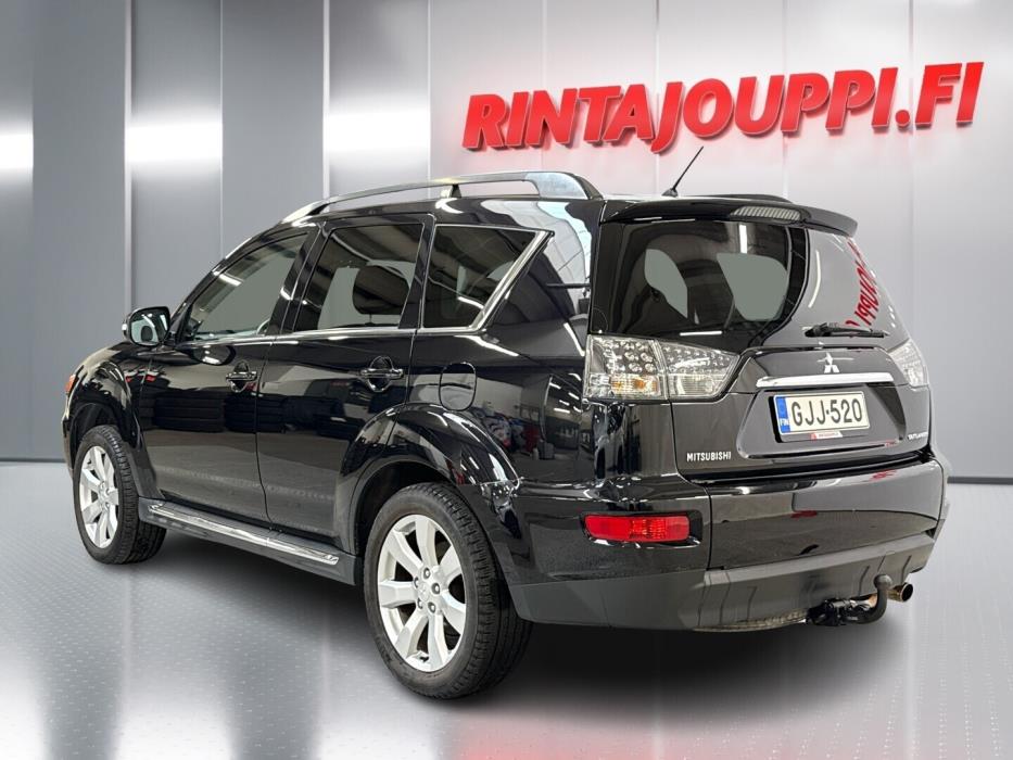 MITSUBISHI Outlander 2011