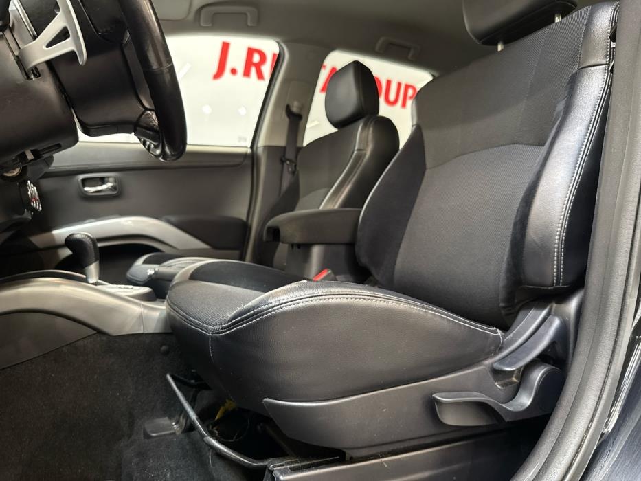 MITSUBISHI Outlander 2011