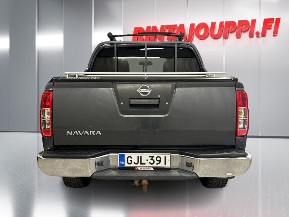 NISSAN Navara 2011