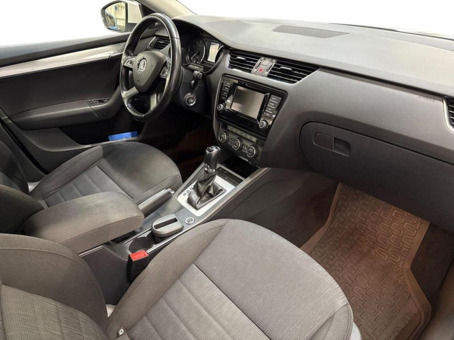 SKODA Octavia 2013