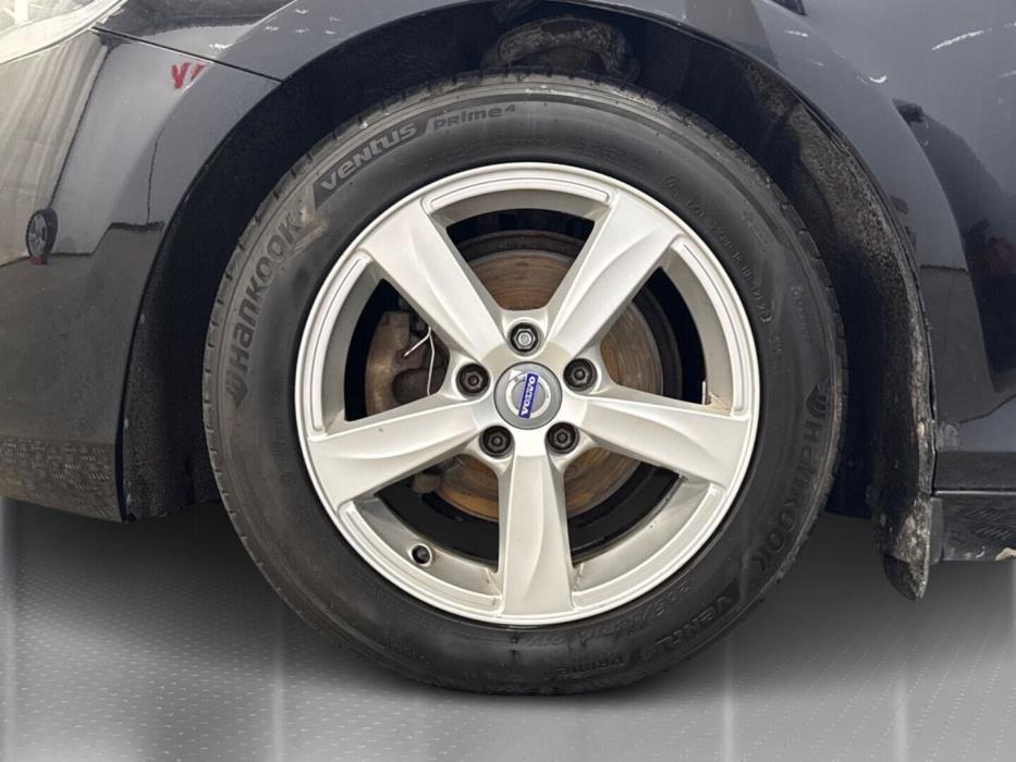 VOLVO V40 2014