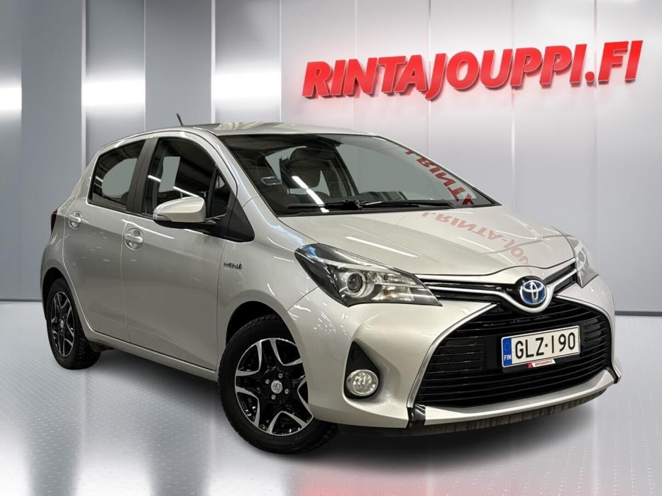 TOYOTA Yaris 2016