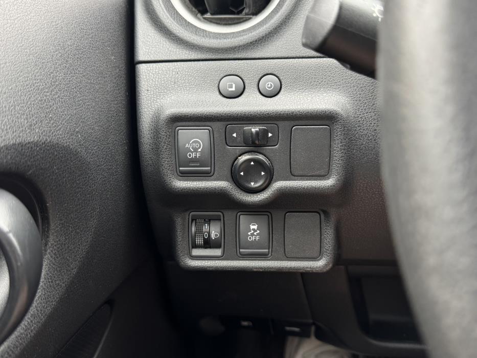 NISSAN Note 2016