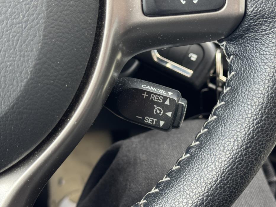 TOYOTA Yaris 2017