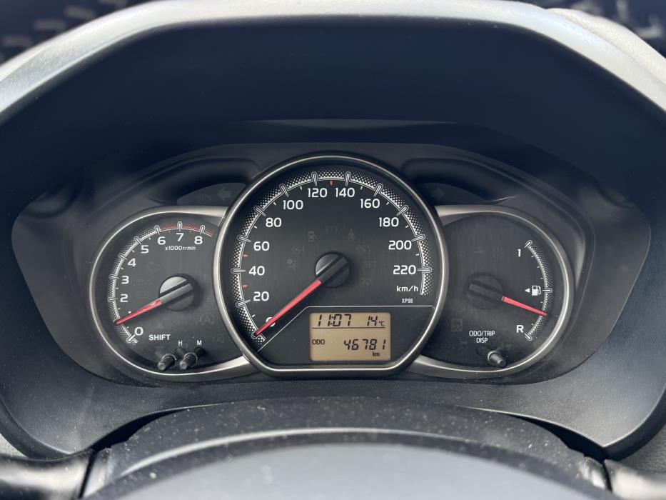 TOYOTA Yaris 2017
