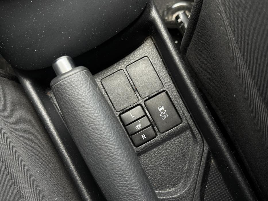 TOYOTA Yaris 2017