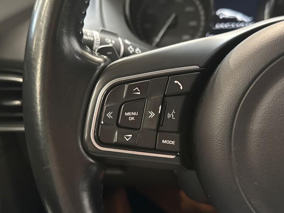 JAGUAR XE 2015