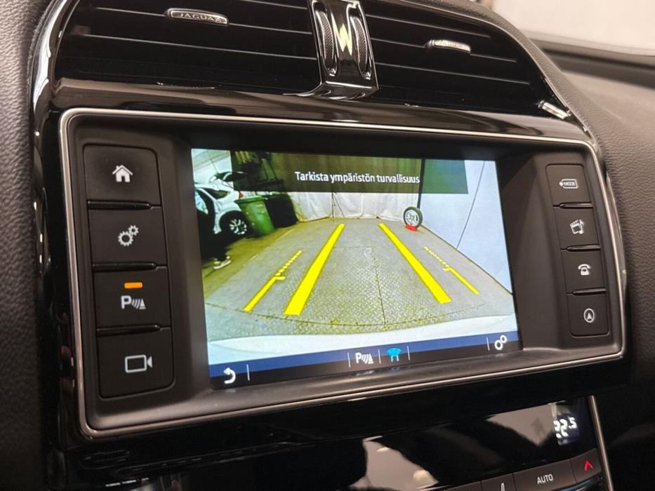 JAGUAR XE 2015