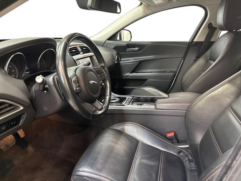 JAGUAR XE 2015