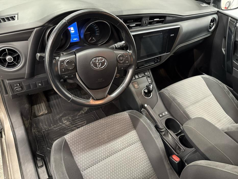 TOYOTA Auris 2018