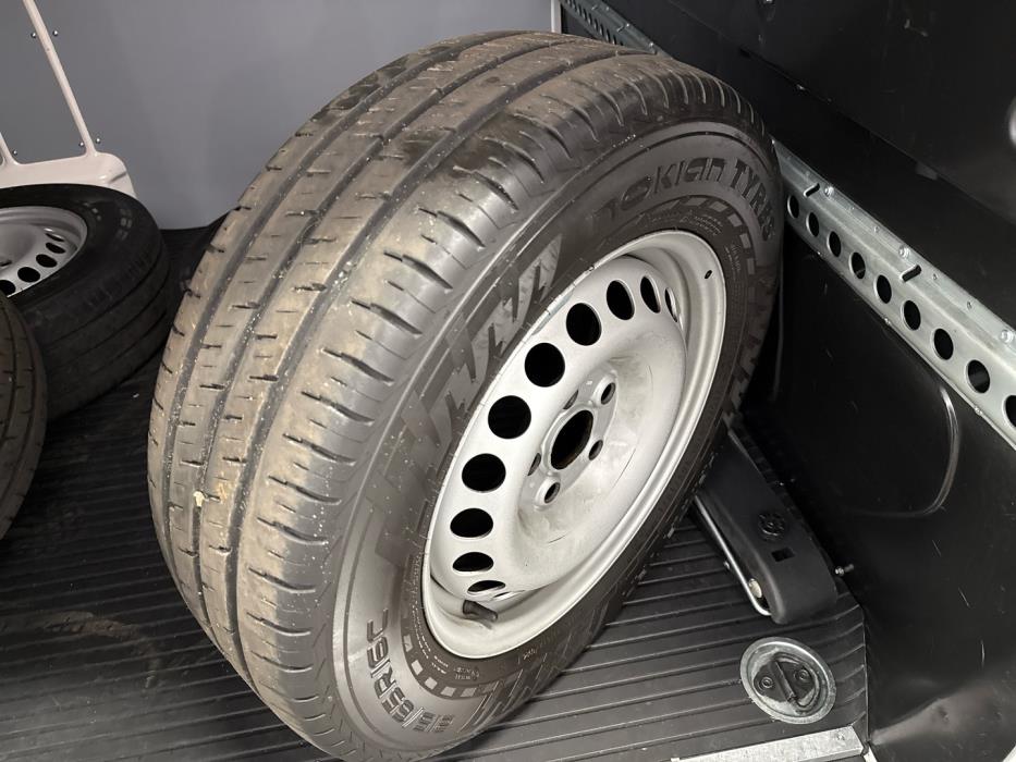 VOLKSWAGEN Transporter 2020