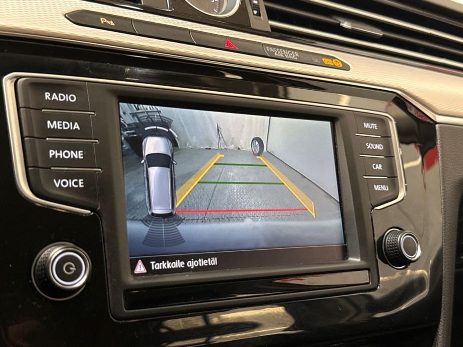 VOLKSWAGEN Passat 2016