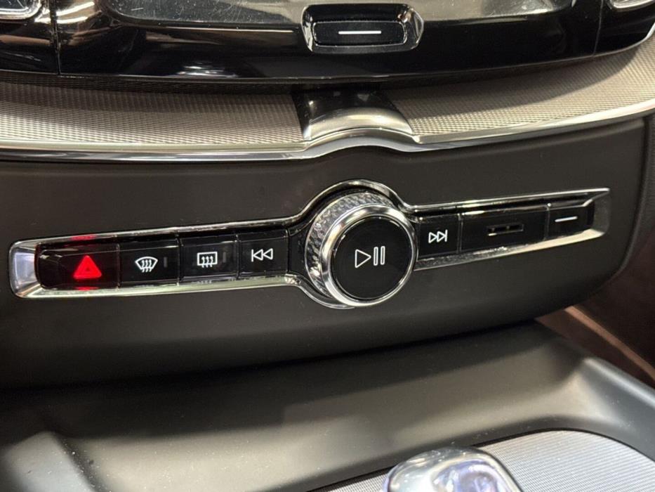VOLVO XC60 2018