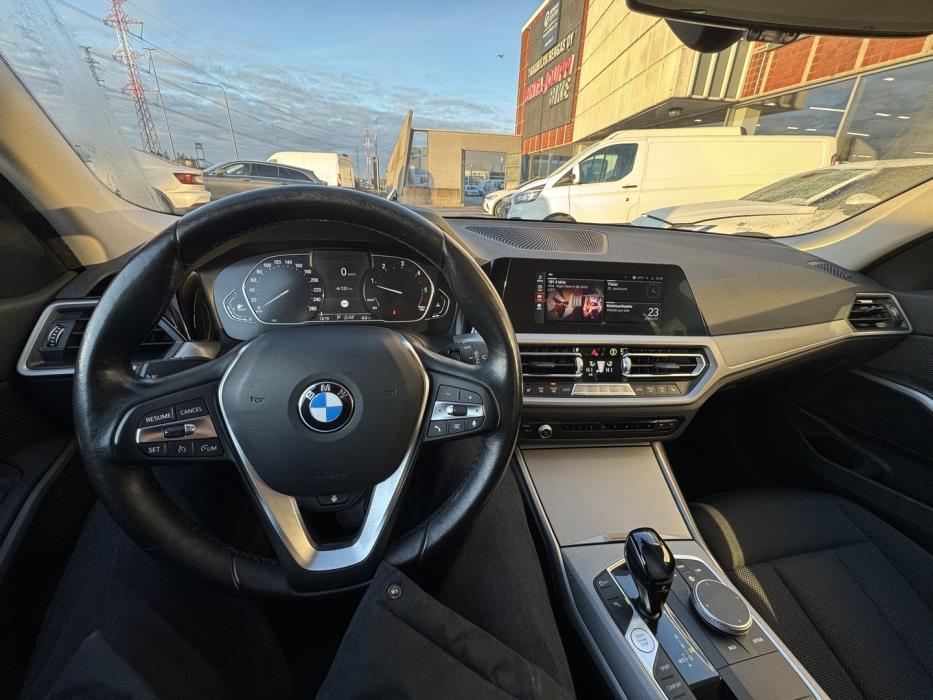BMW 320 2021