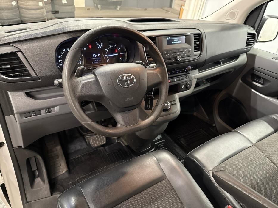 TOYOTA Proace 2021