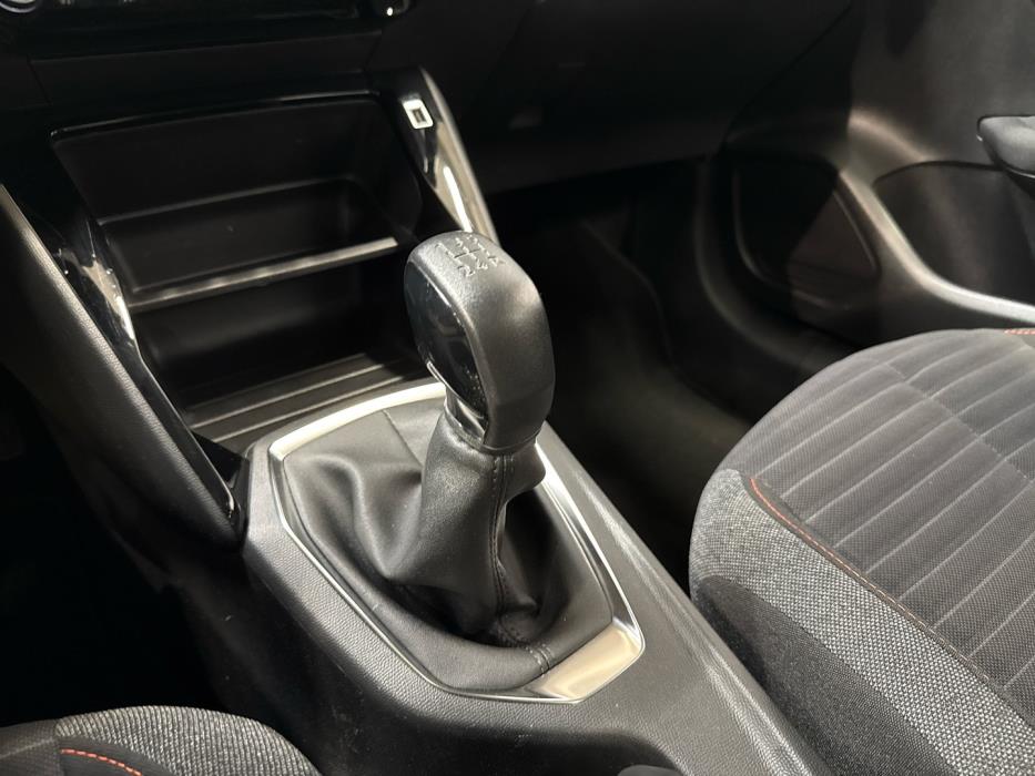 PEUGEOT 208 2023