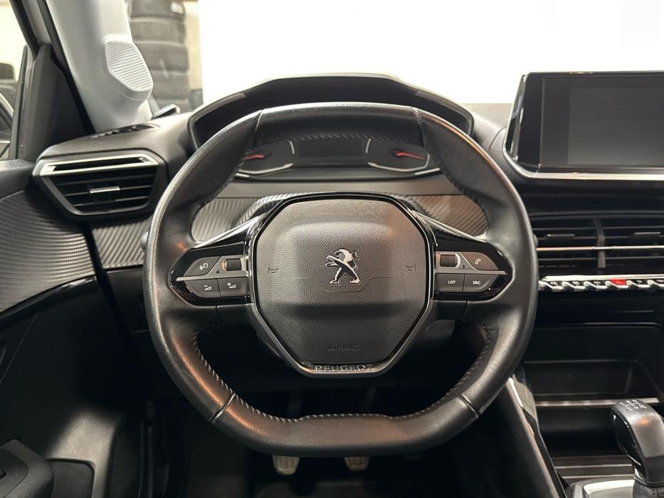 PEUGEOT 208 2023