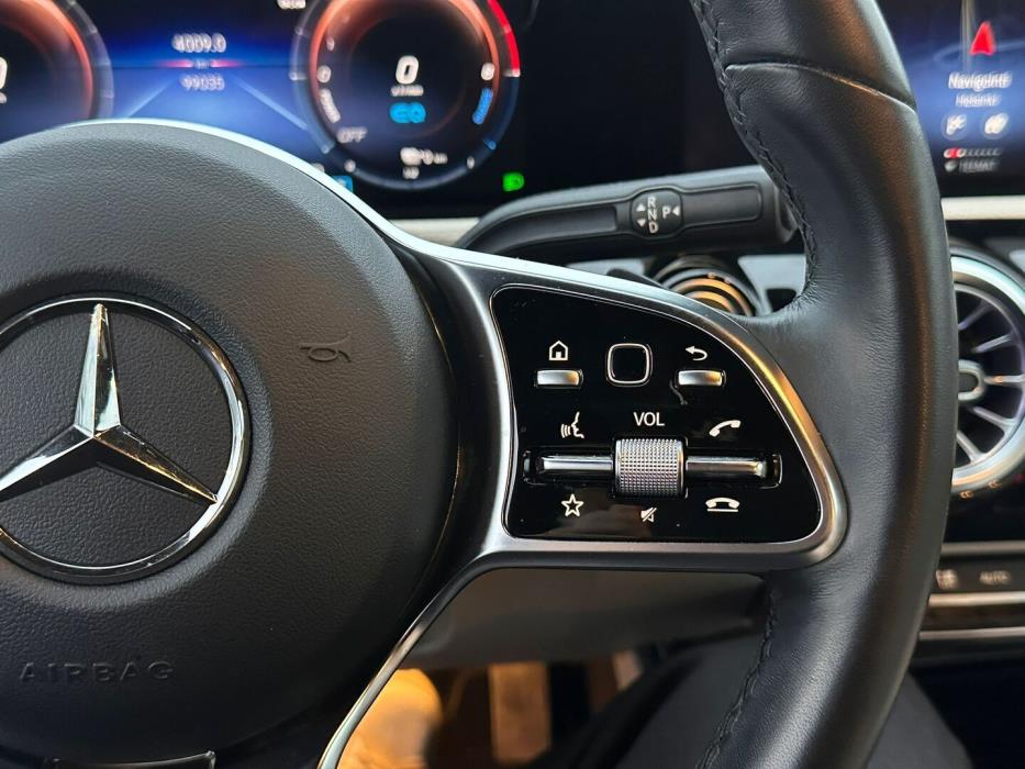 MERCEDES-BENZ CLA 2023