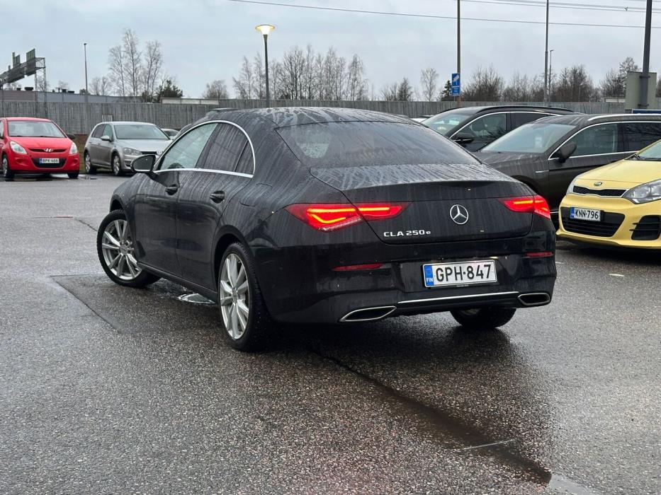MERCEDES-BENZ CLA 2023