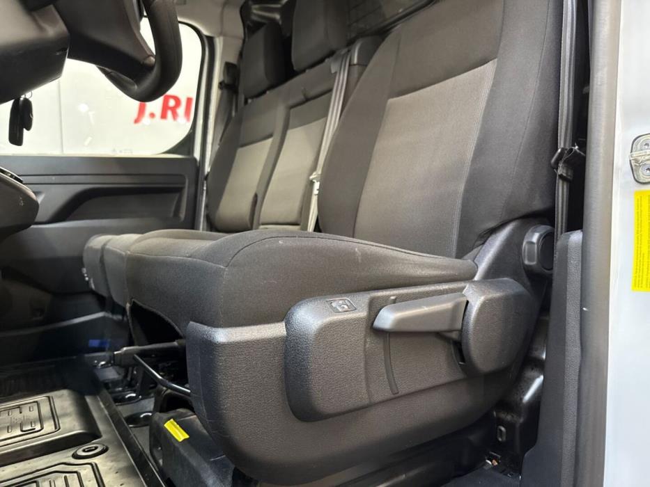 TOYOTA Proace 2023