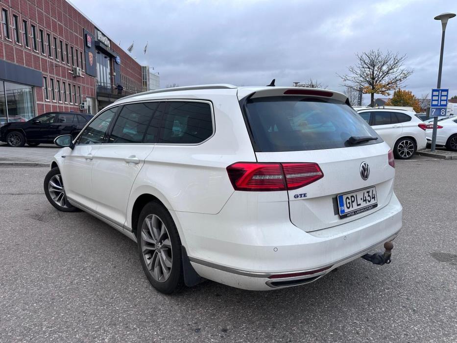 VOLKSWAGEN Passat 2018