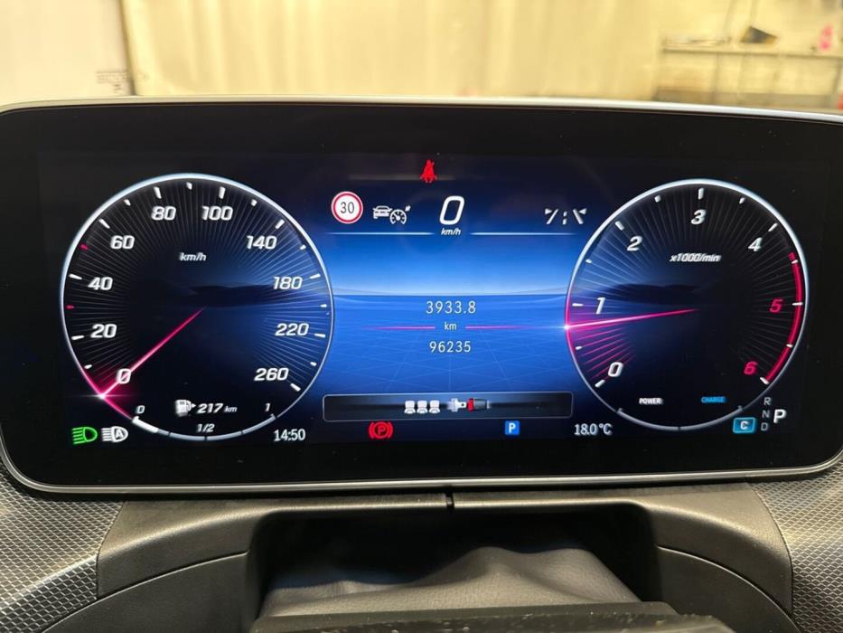 MERCEDES-BENZ C 2023
