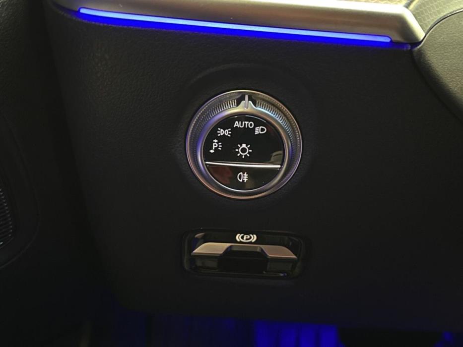 MERCEDES-BENZ C 2023
