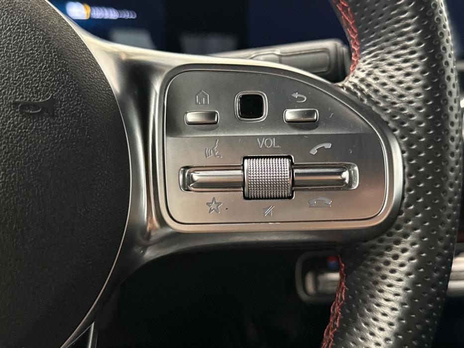 MERCEDES-BENZ A 2021