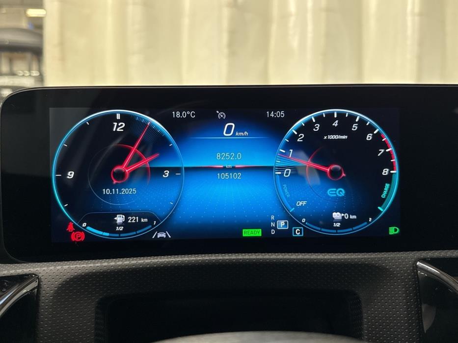 MERCEDES-BENZ A 2021