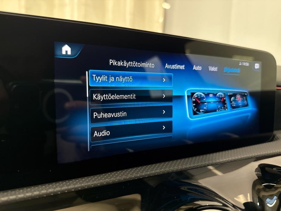 MERCEDES-BENZ A 2021