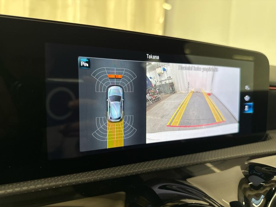 MERCEDES-BENZ A 2021