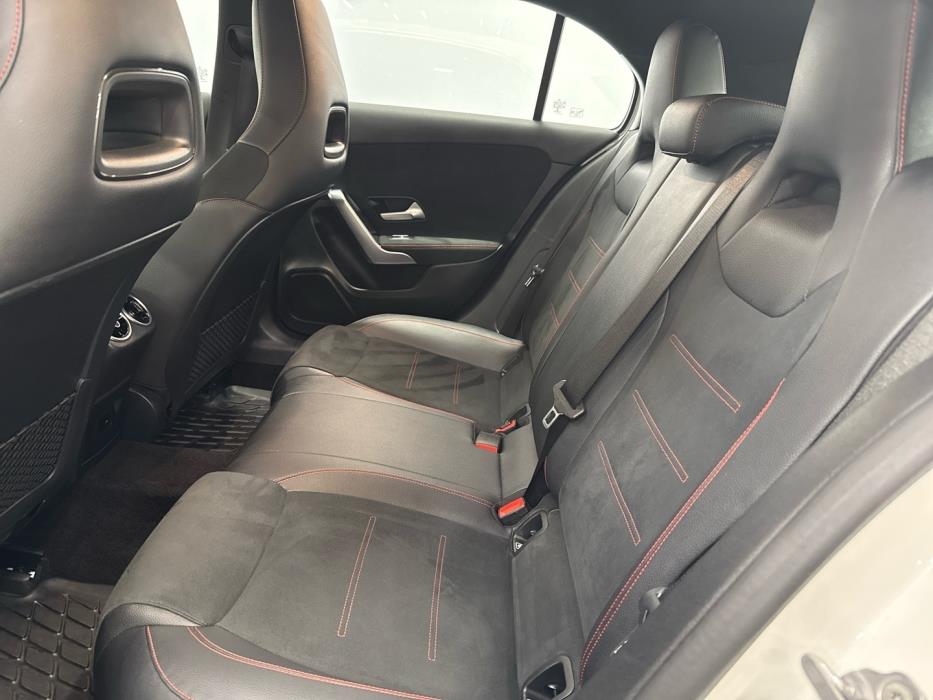 MERCEDES-BENZ A 2021