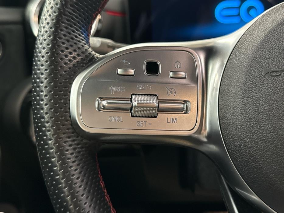 MERCEDES-BENZ A 2021