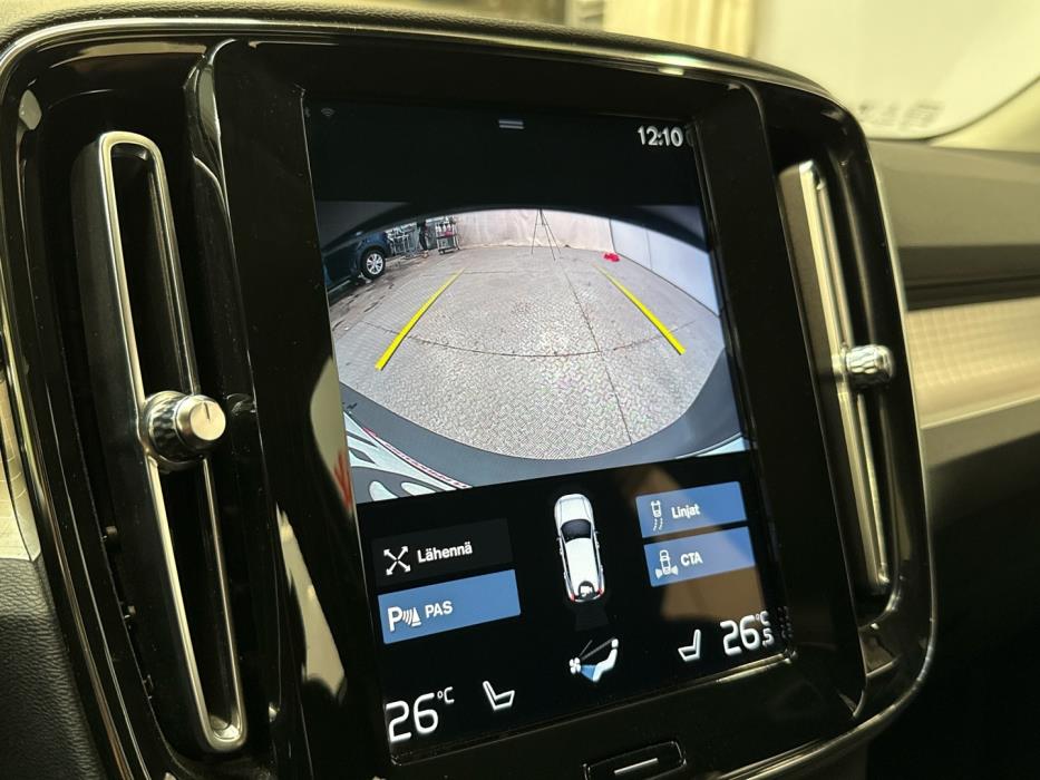 VOLVO XC40 2021