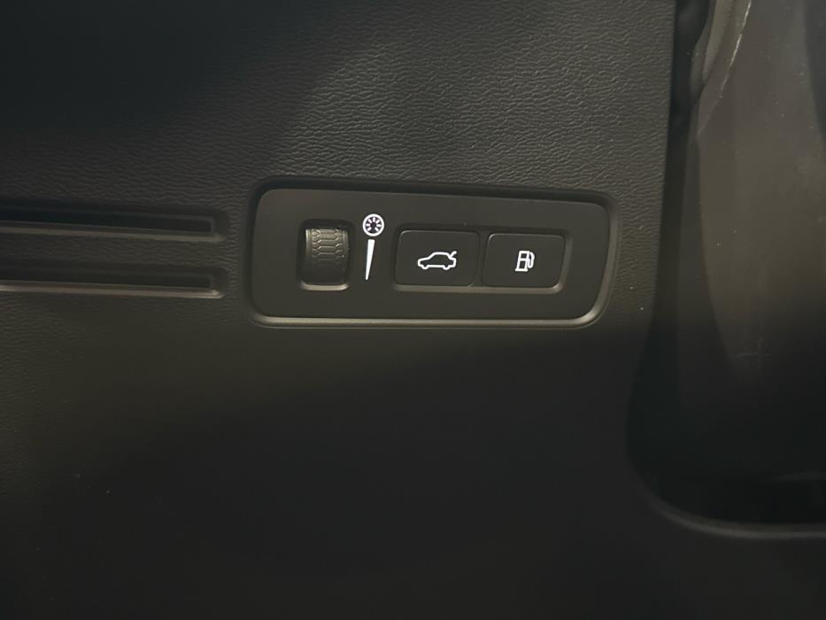 VOLVO XC40 2021